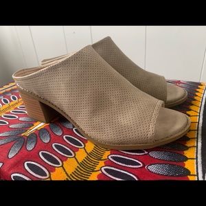 Esprit “Lena 2” Heeled Sandal In Taupe